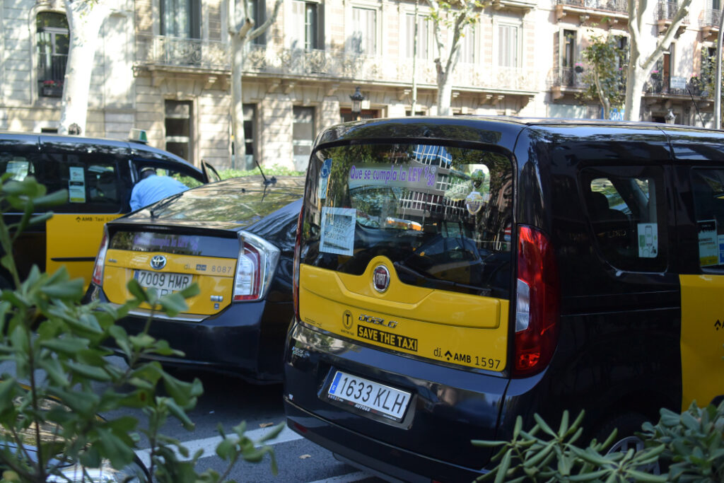 Muchos taxis tiene leyendas reivindicativas de la huelga Tomeu Ferrer