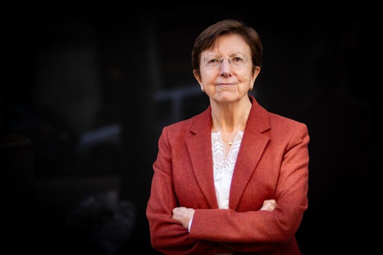 Carme Escales